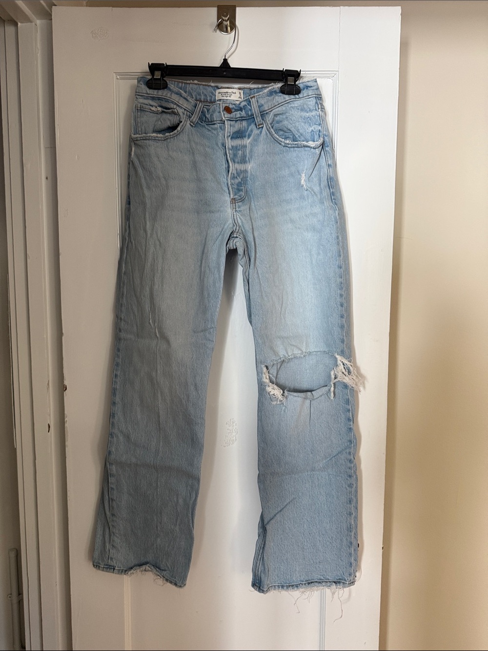 Abercrombie ankle straight ultra high rise distressed jeans